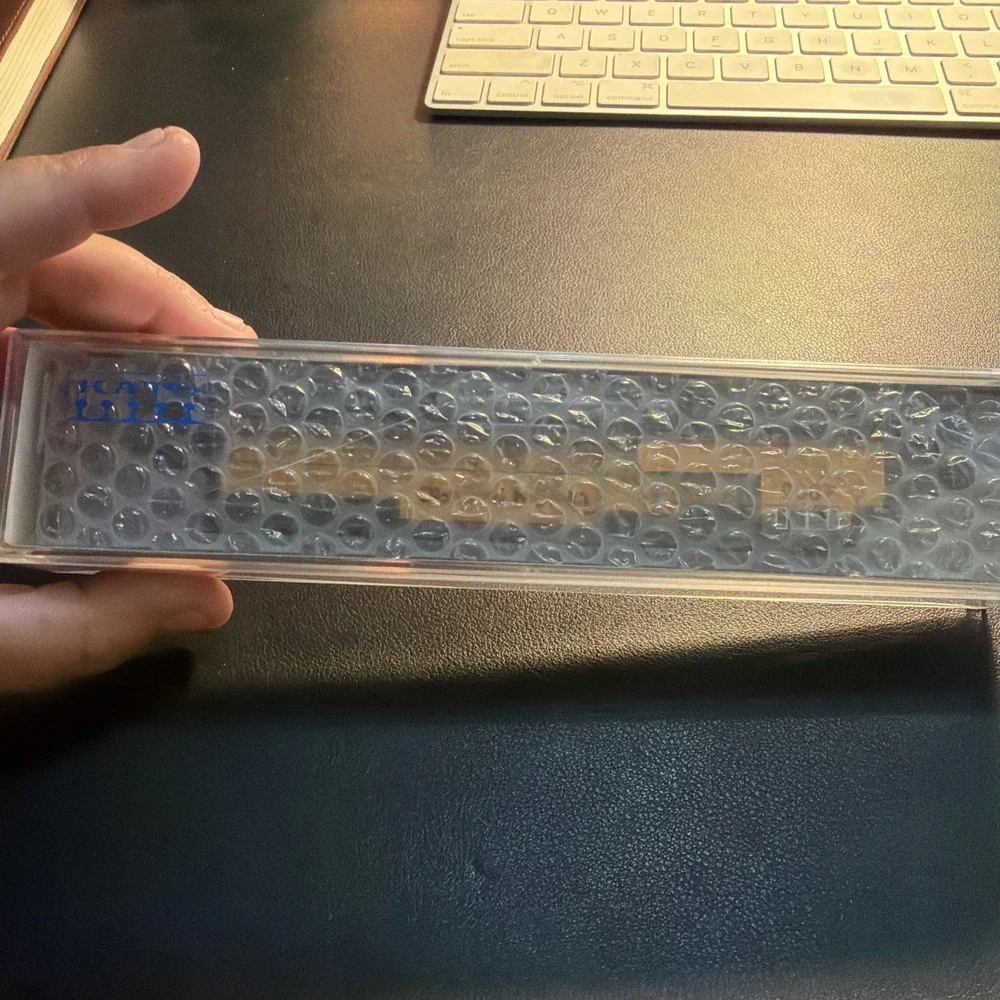 KATO SD70M Flat Radiator Union Pacific 4000 Locomotive